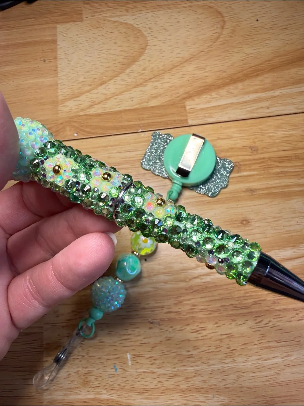 NICU Nurse Green Goose Floral Rhinestone Beaded Pen and Matching Badge Reel Set
